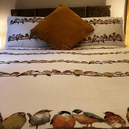 Clarabel'S Guest House- The Nook Wombourn المظهر الخارجي الصورة